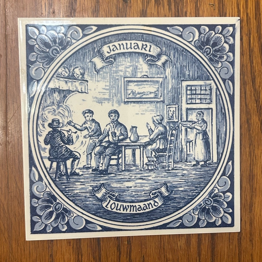 Collectible Delft blue and‎ white tile